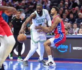 布朗32分马克西26+14 凯尔特人险胜76人